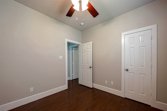 Building Photo - 11223 Switchgrass Ln