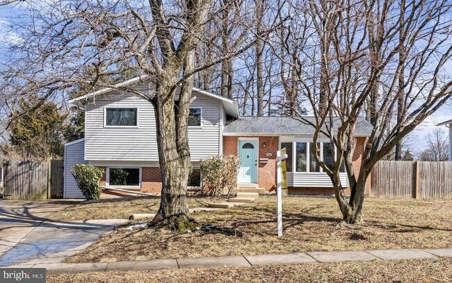 Building Photo - 7562 Kingman Dr