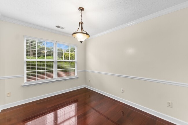 Building Photo - 7020 Timber Oak Dr