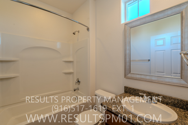 Building Photo - Beautiful Townhome in Rocklin Available Now!