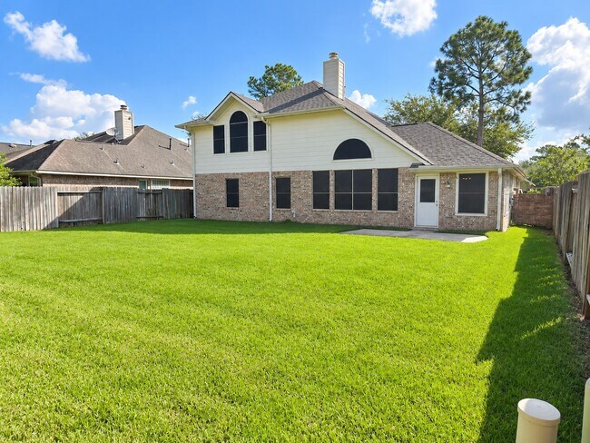 Building Photo - 2610 Parkbriar Ln