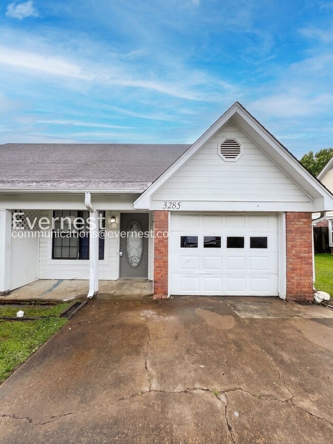 Building Photo - 3285 Edenshire Ln