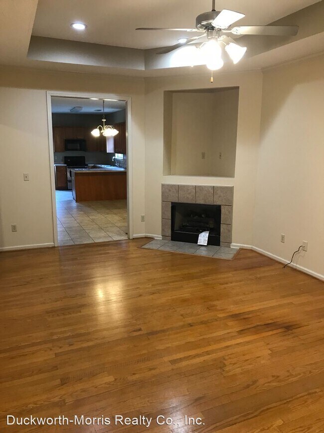 Building Photo - 3 br, 2 bath House - 16438 Waterbury Lane
