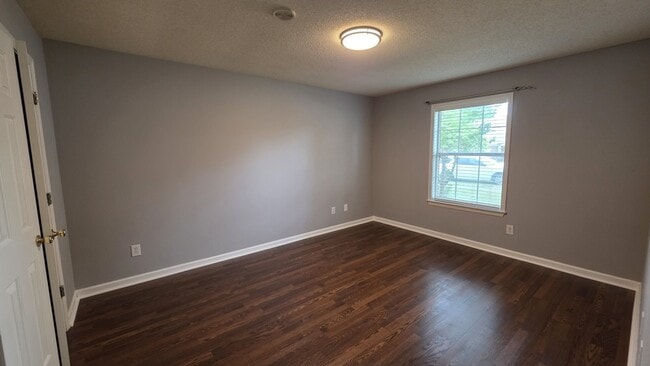 Building Photo - 1471 Wolf Ridge Dr