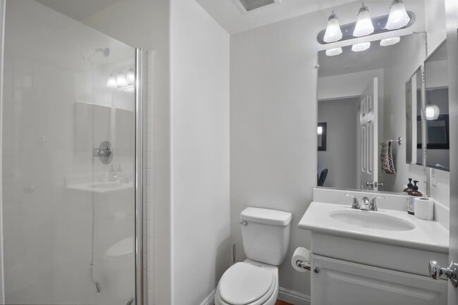 Building Photo - 252 Soco Dr
