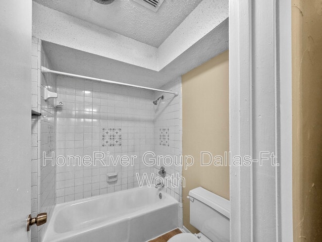Building Photo - 616 Taylor Ct