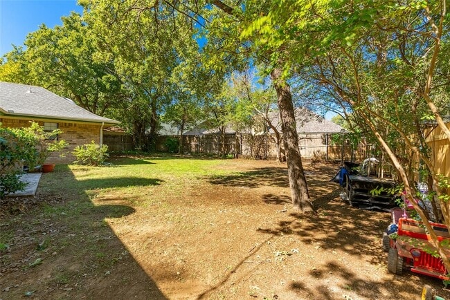 Building Photo - 5201 Rustle Leaf Dr