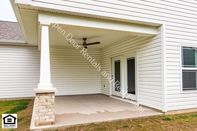 Building Photo - 307 Toledo St