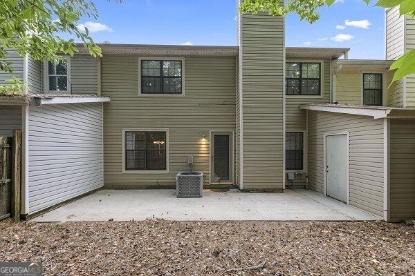 Building Photo - 114 Oak Cir S