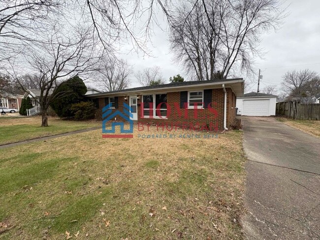 Building Photo - Four Bedroom House | Detached Garage | Mov...