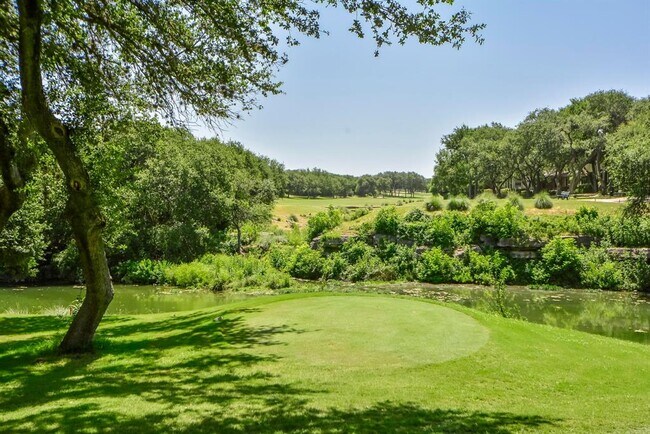 Building Photo - 13 Autumn Oaks Dr