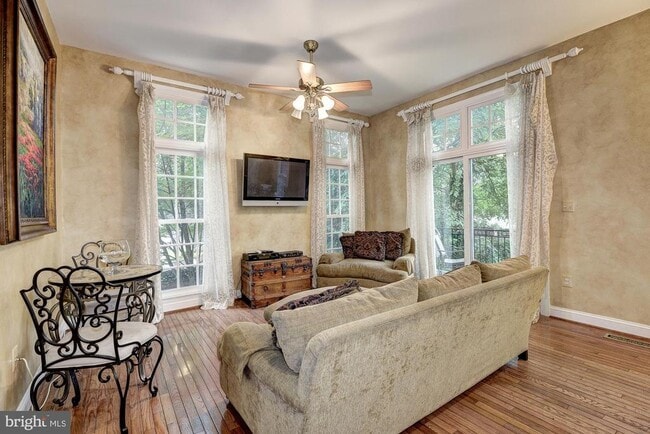 Building Photo - 1657 Colonial Hills Dr