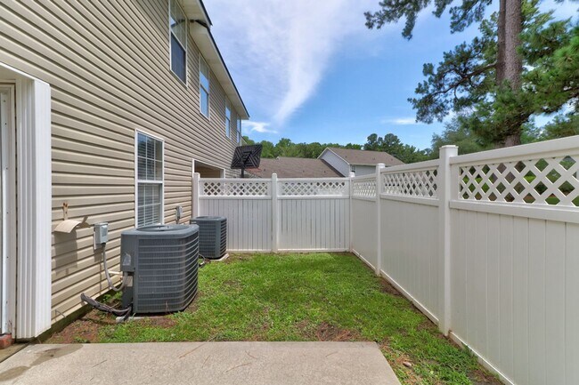 Building Photo - Townhome in Villages at Towne Park