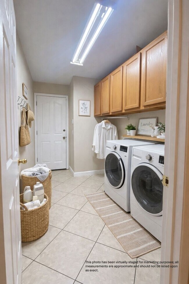 Building Photo - Beautiful 4 bedroom 2.5 bath at Remington gated community in Kissimmee