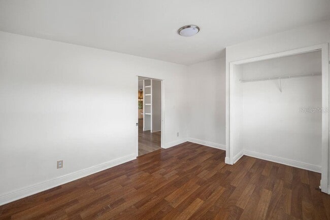 Building Photo - 3648 Fox Ridge Blvd