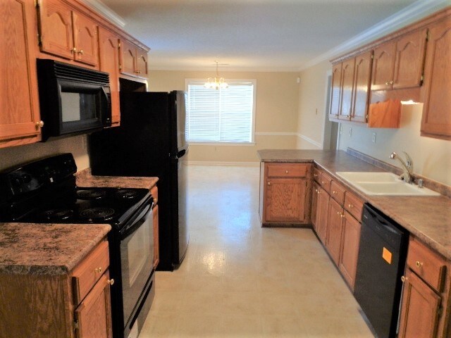 Building Photo - 13132 Sandbourne Cross