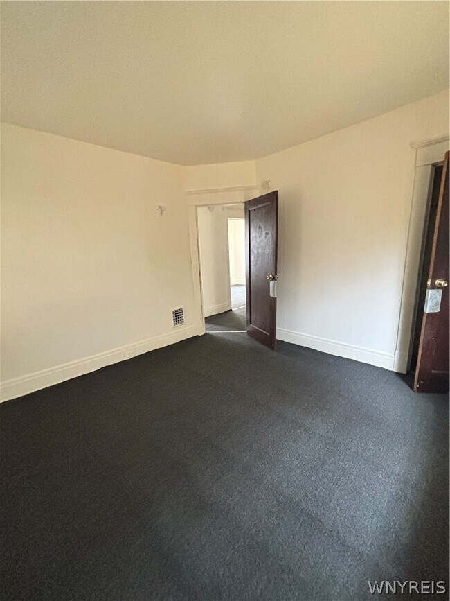 Building Photo - 307 Northland Ave