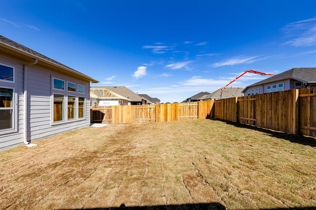 Building Photo - 325 Diamondleaf Dr