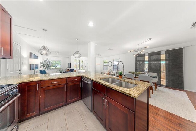 Building Photo - 5108 Emerald Forest Dr