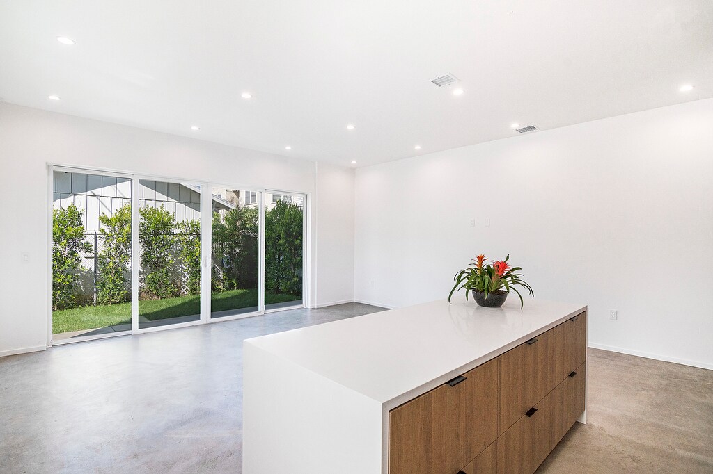 Building Photo - 4610 Franklin Ave