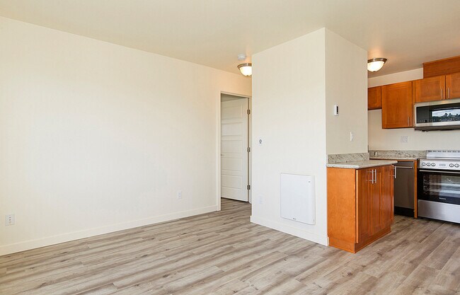 Building Photo - Back Nine Apartments