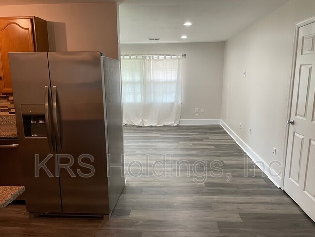 Building Photo - 8011 Beckner Ct