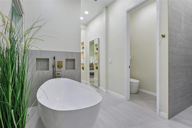 Building Photo - 14612 Glade Hill Park Way