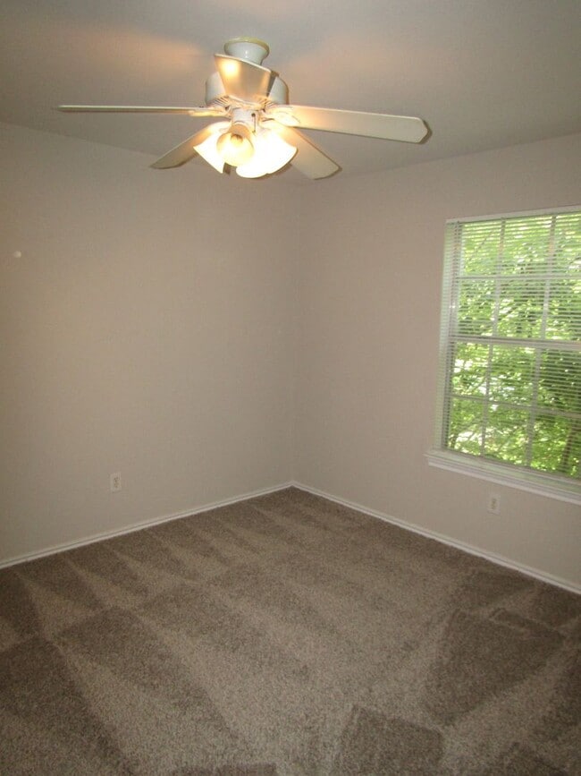 Building Photo - 8508 Apple Carrie Cove