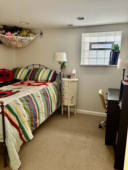 Bedroom 5 - 4532 N Albany Ave