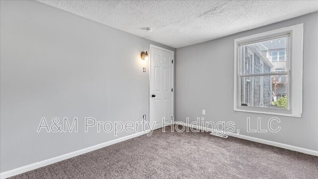Building Photo - 841 Jackson St
