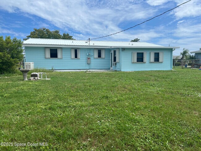 Building Photo - 790 Badger Dr NE