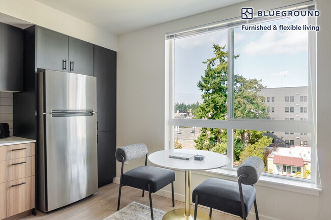 Building Photo - 18004 Midvale Ave N