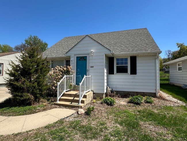 Building Photo - 3 Bedroom House in Sioux Falls!