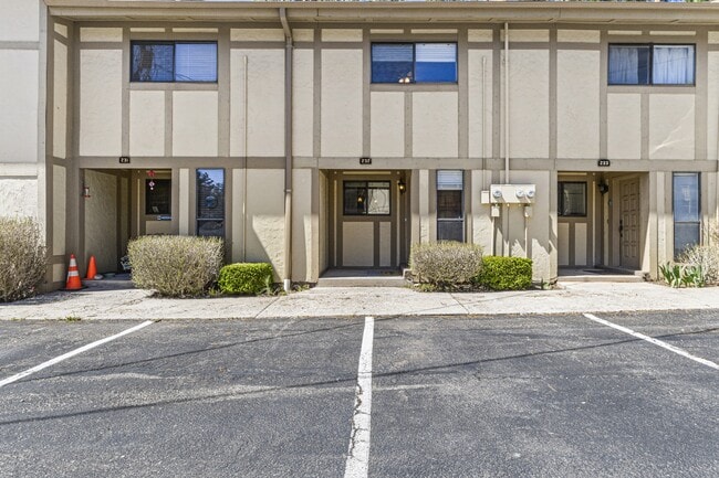 Building Photo - 214 Metz Dr