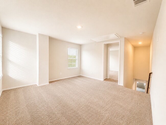 Building Photo - Beautiful 4-bedroom home in Riverstone at Westpointe featuring 2 spacious living areas, a downsta...