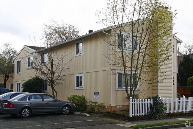 Building Photo - West Tabor Apartments