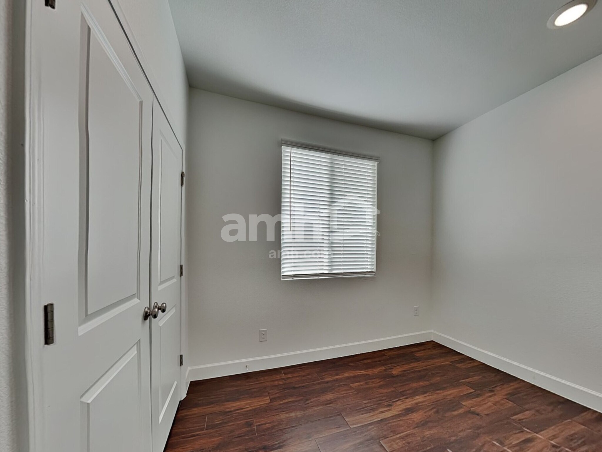 Building Photo - 6628 S 42nd Dr