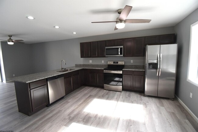 Building Photo - 822 Puzzle Pl