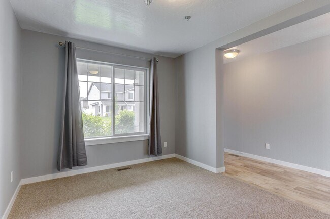 Building Photo - Very Clean 4 Bed/2.5 Home In Kuna!