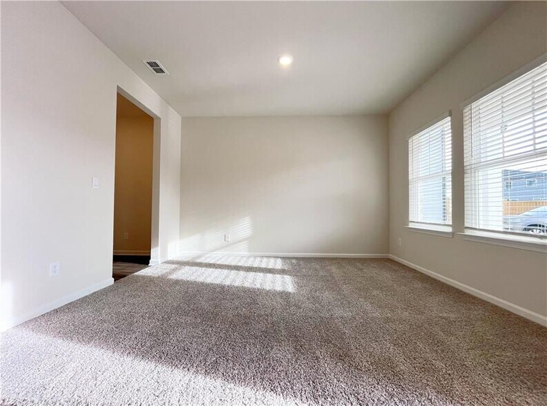 Building Photo - 6003 Hickory Crk Ct