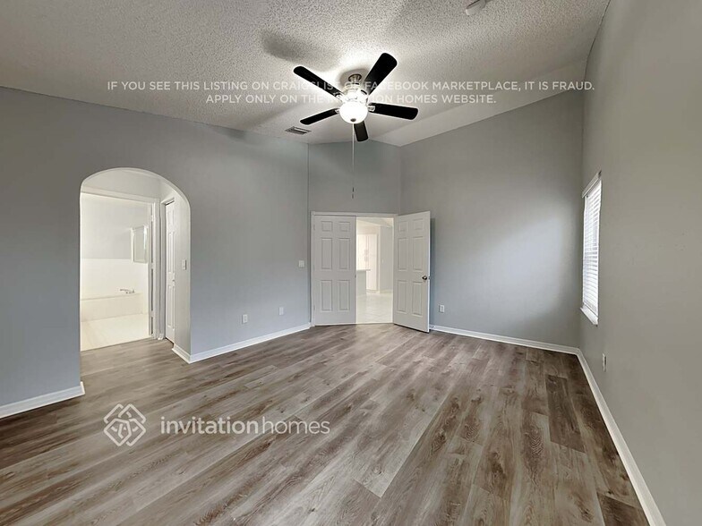Building Photo - 1658 SW 158th Ave