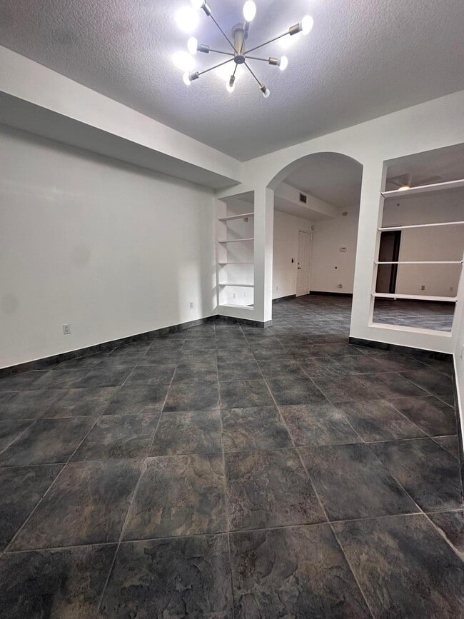 Building Photo - 233 S Federal Hwy