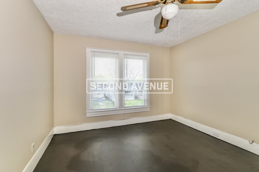 Building Photo - 833 S 38th St