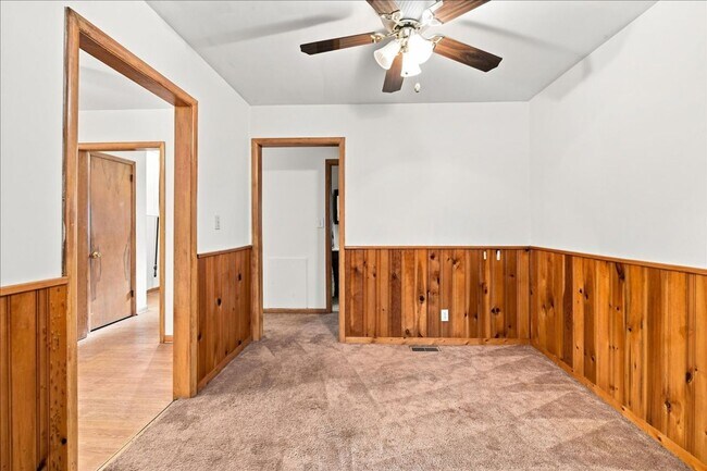 Building Photo - 5420 N Sadlier Dr