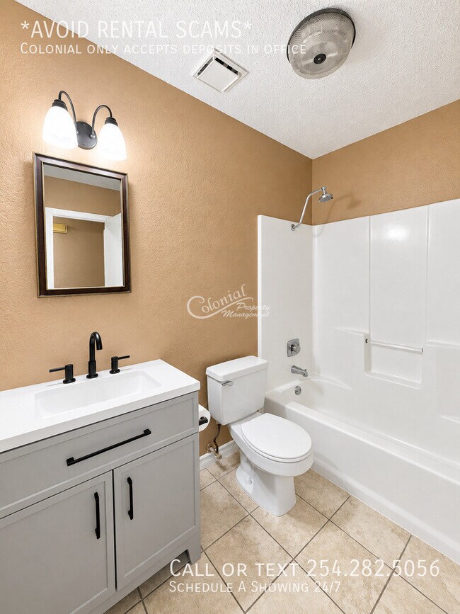 Building Photo - 2210 Cimmaron Dr