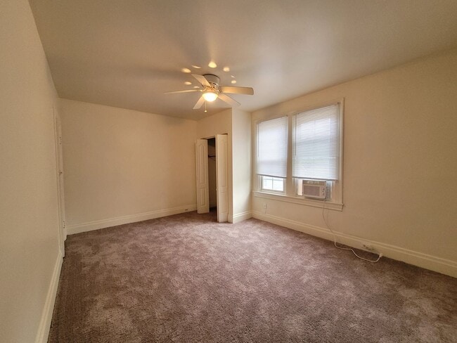 Building Photo - Dormont - 3 Bedroom Home