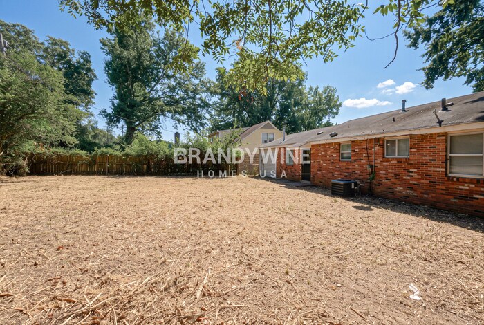 Building Photo - 4854 Cloister Ave