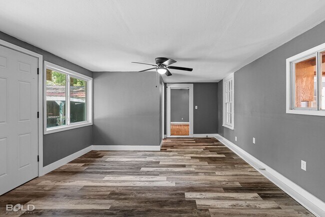 Building Photo - 1137 Schex Dr