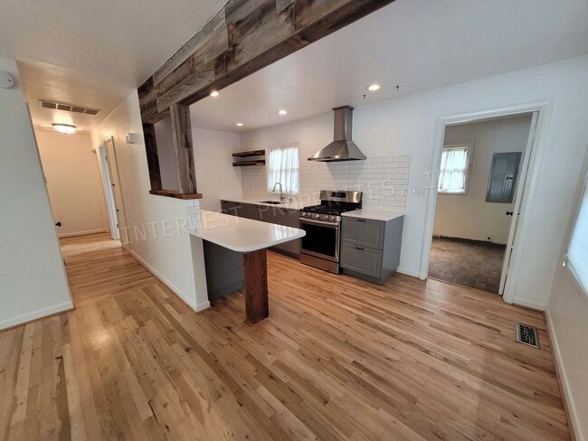 Building Photo - Beautiful 3 bdrm Home w/ a remodeled kitchen, stainless appliances, deck, yard and more!!!