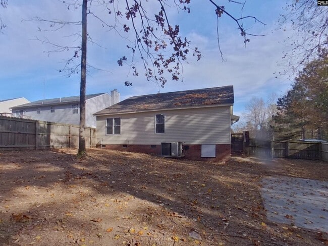 Building Photo - 305 Trowbridge Rd